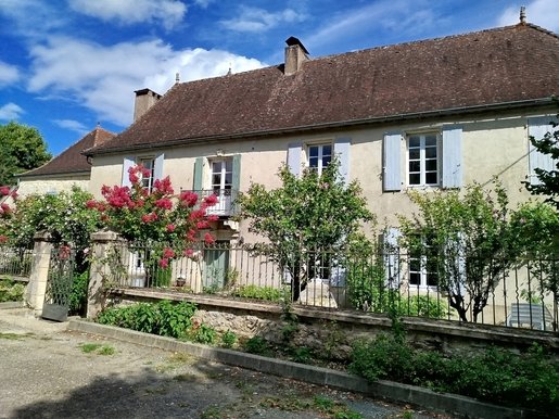 Maison 6 pièces 180 m² · à Gourdon · 180 m² · 245 000 €