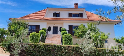 Home / Villa with 6 Rooms in Proença-a-Nova e Peral with 243 m²