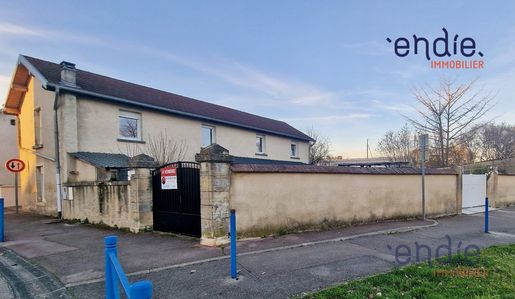 Maison 6 pièces 150 m² · à Arc-lès-Gray · 150 m² · 155 000 €