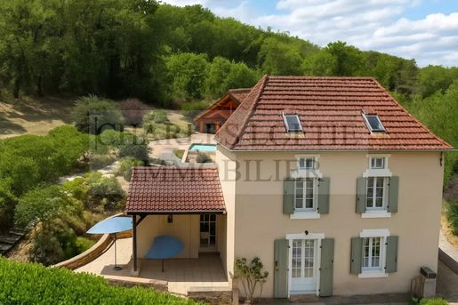 Maison 7 pièces 201 m² · à Dégagnac · 201 m² · 295 000 €