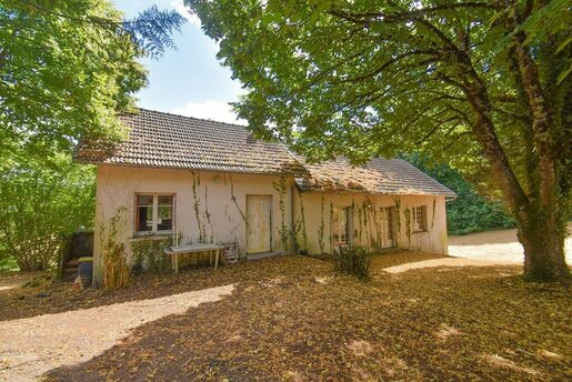 Maison 6 pièces 140 m² · à Meilhards · 140 m² · 99 000 €
