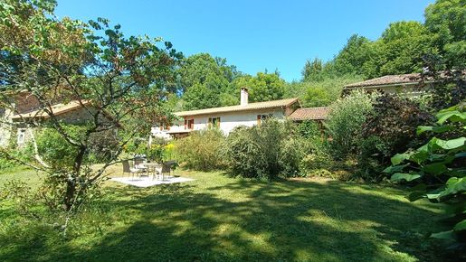 Maison 8 pièces 145 m² · à Saint-Maurice-des-Lions · 145 m² · 299 949 €