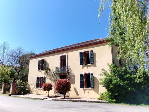 Maison 8 pièces 280 m² · à L'Isle-en-Dodon · 280 m² · 299 500 €