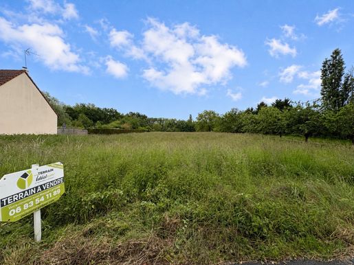 Terrain 5690 m² · à Saint-Maur · 82 500 €