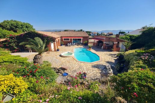 Maison 6 pièces 198 m² · à La Seyne-sur-Mer · 198 m² · 790 000 €