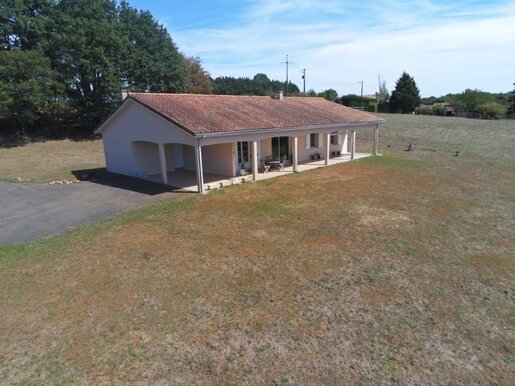Maison 5 pièces 142 m² · à Nanteuil-en-Vallée · 142 m² · 265 900 €