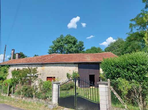 Maison 2 pièces 70 m² · à Chasseneuil-sur-Bonnieure · 70 m² · 99 500 €