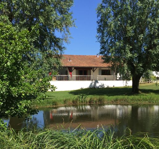 Maison 5 pièces 165 m² · à Vendoire · 165 m² · 478 000 €