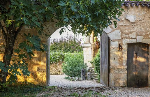 Maison 11 pièces 427 m² · à Fouleix · 427 m² · 897 000 €