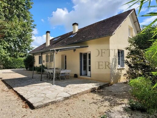 Maison 8 pièces 177 m² · à Espère · 177 m² · 337 600 €