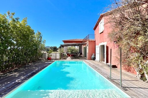 Maison 8 pièces 170 m² · à Carqueiranne · 170 m² · 845 000 €