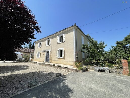 Maison 10 pièces 240 m² · à Seissan · 240 m² · 475 000 €