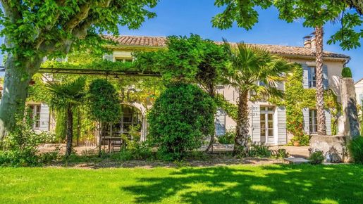 Maison 5 pièces 186 m² · à Saint-Rémy-de-Provence · 186 m² · 1 942 000 €