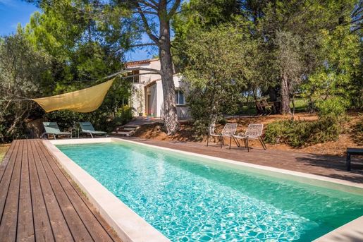 Maison 6 pièces 185 m² · à Mouriès · 185 m² · 1 760 000 €