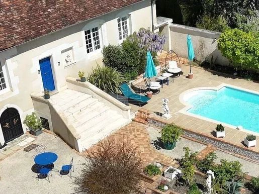Maison 16 pièces 438 m² · à Bourges · 438 m² · 787 500 €
