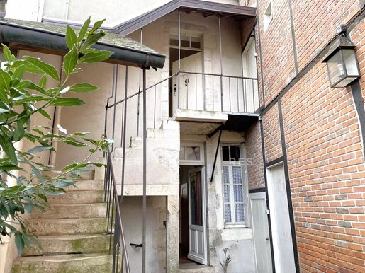 Maison 9 pièces 196 m² · à Châteauneuf-sur-Cher · 196 m² · 79 990 €