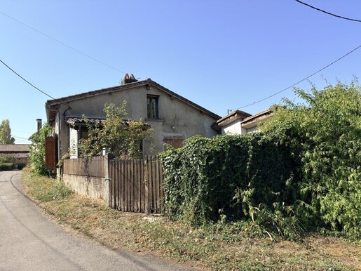 Maison 5 pièces 85 m² · à Nanteuil-en-Vallée · 85 m² · 65 000 €