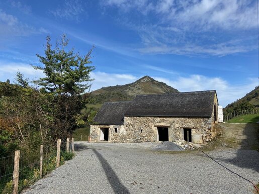 Maison 4 pièces 180 m² · à Arette · 180 m² · 139 000 €
