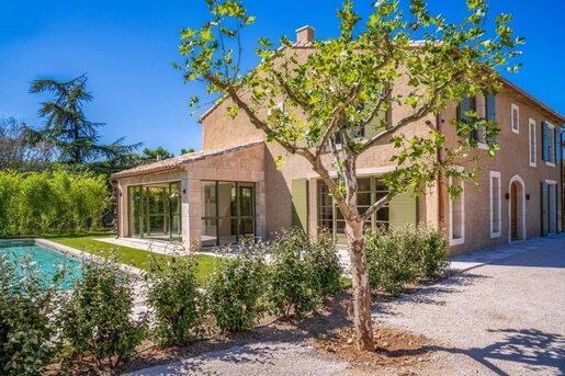 Maison 6 pièces 243 m² · à Eygalières · 243 m² · 2 995 000 €