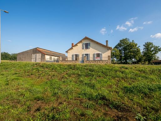 Maison 6 pièces 96 m² · à Videix · 96 m² · 180 200 €