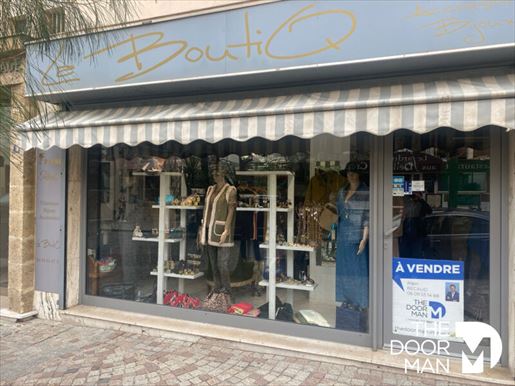 Local commercial 1 pièce 30 m² · à Le Lavandou · 30 m² · 99 000 €