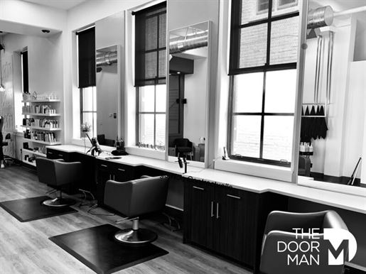 Local commercial — Salon-de-Provence (Bouches-du-Rhône) · 81 600 €