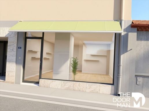 Local commercial 1 pièce 36 m² · à Cavalaire-sur-Mer · 36 m² · 160 000 €