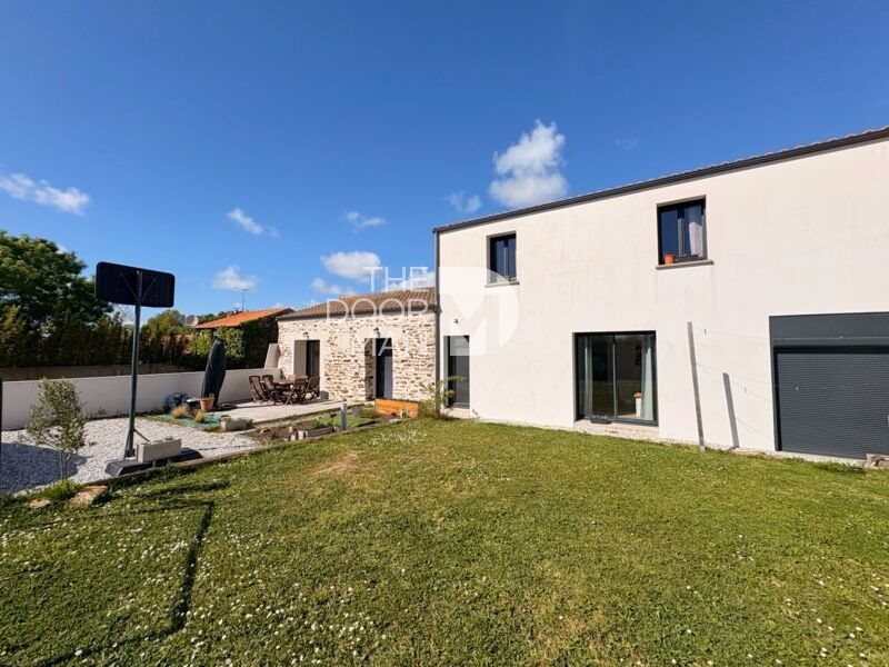 Maison à vendre, 137m², Saint-Hilaire-de-Chaléons