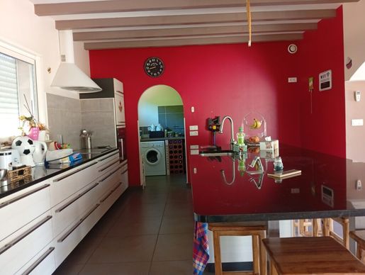 Maison 206 m² · à Saint-Amans-Soult · 206 m² · 291 500 €
