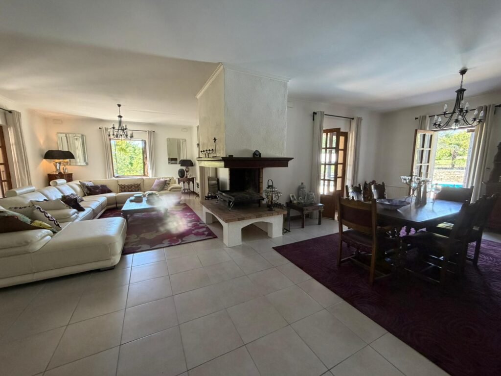 Maison à vendre, 300m², Alba-la-Romaine