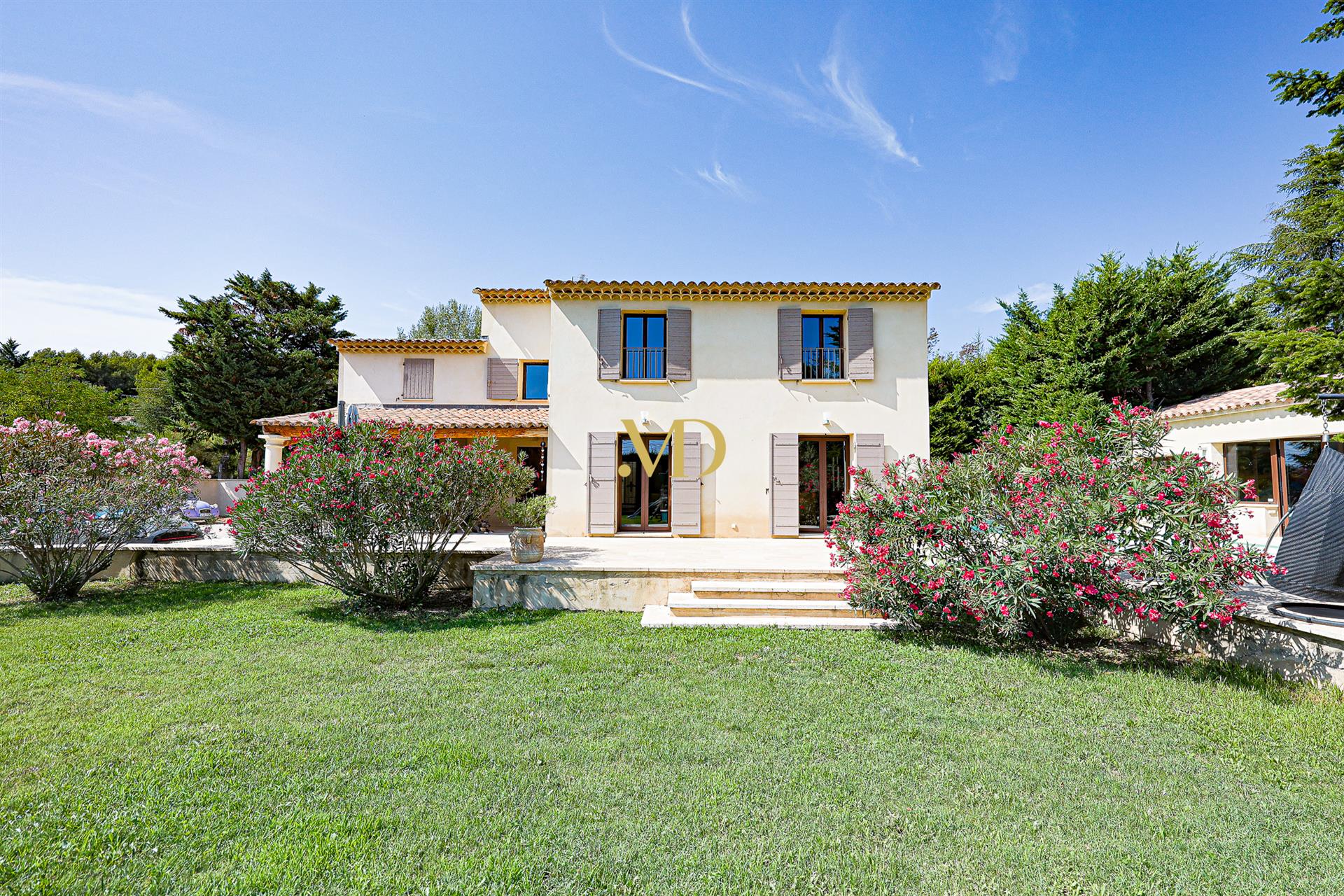 Maison à vendre, 222m², Gargas