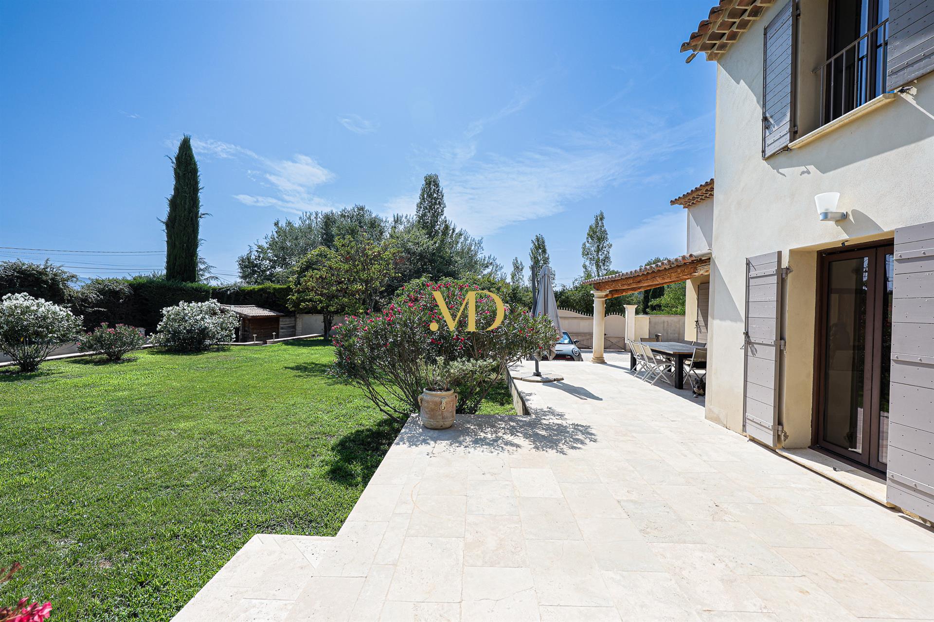 Maison à vendre, 222m², Gargas