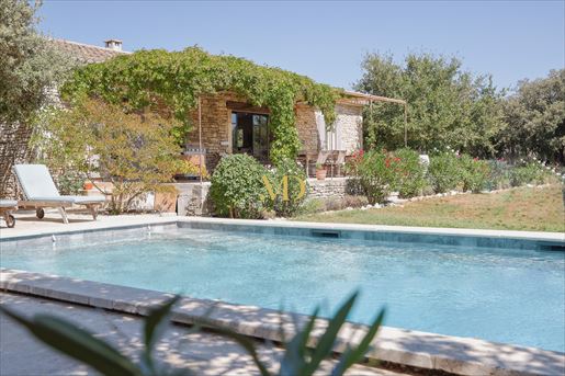 Maison 6 pièces 183 m² · à Gordes · 183 m² · 1 490 000 €