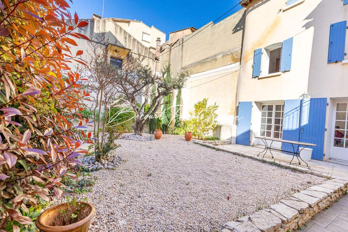 Maison à vendre, 187m², Saint-Saturnin-lès-Avignon