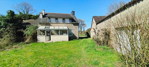 3 pièces 70 m² · à Plémet · 70 m² · 82 000 €