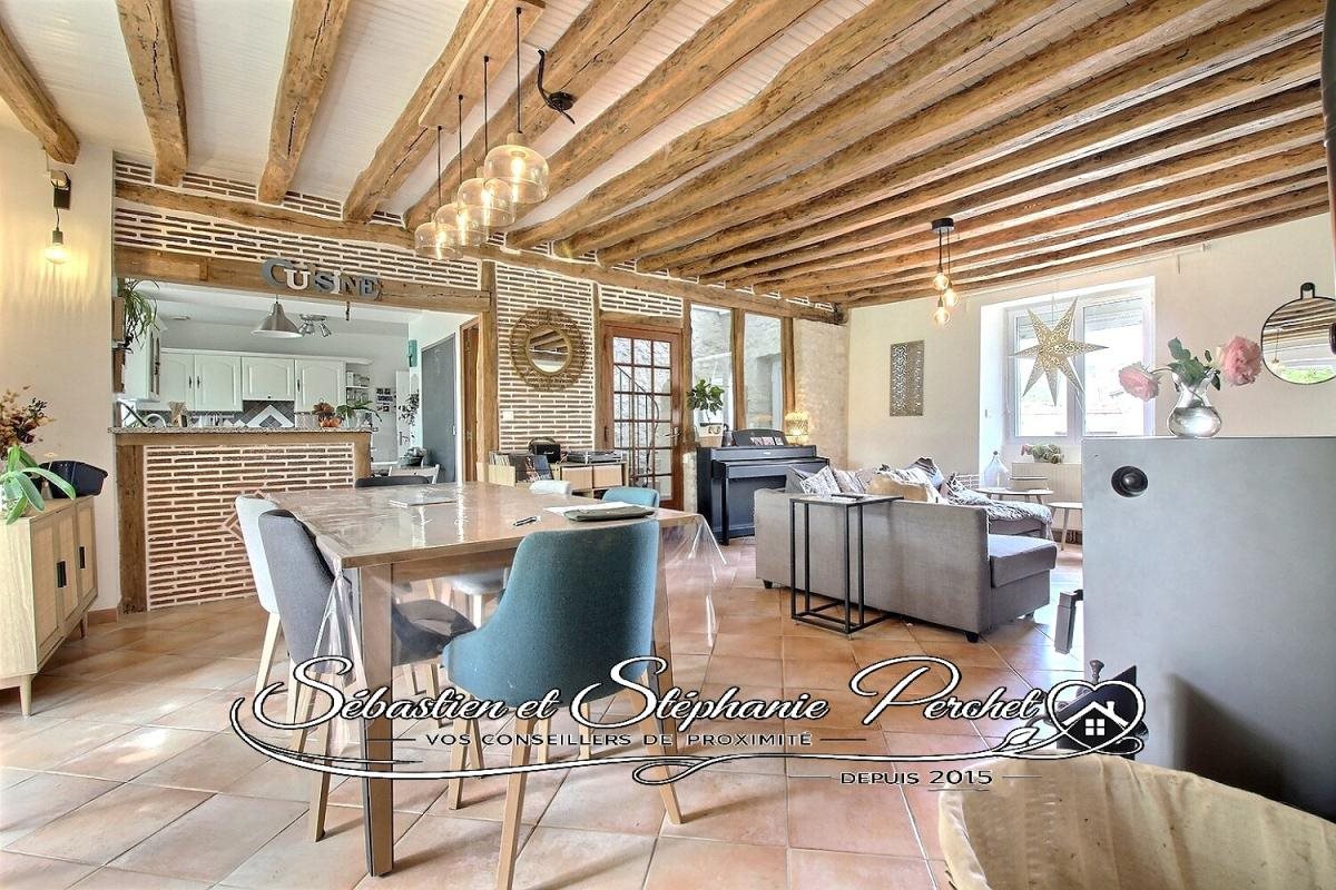 Maison à vendre, 152m², Saint-Péravy-la-Colombe