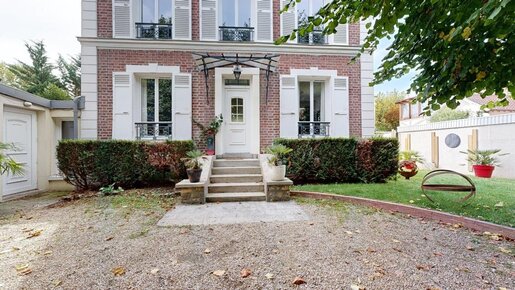 Maison 11 pièces 260 m² · à Enghien-les-Bains · 260 m² · 990 000 €