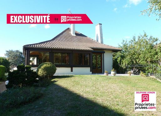 Exclusivité - Maison de 150 m² + sous-sol total et garage extérieur de 70 m² proche des commodités à Châteauneuf sur Loire