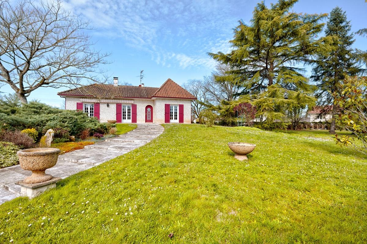 Maison à vendre, 230m², Saint-Médard-de-Mussidan