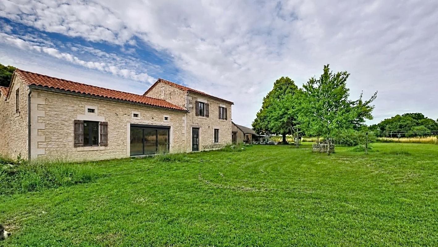 Maison à vendre, 190m², Douzillac