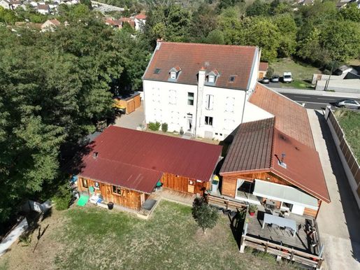 Immeuble 520 m² · à Saint-Yorre · 520 m² · 899 000 €