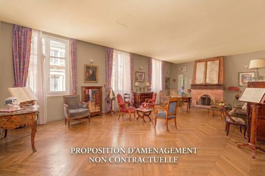 Appartement 5 pièces 225 m² · à Marseille 6ème · 225 m² · 550 000 €