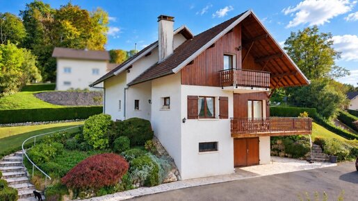 Maison 7 pièces 165 m² · à Entrelacs · 165 m² · 565 000 €