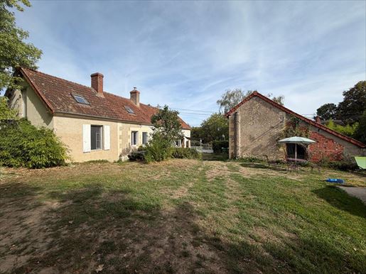 Maison 6 pièces 131 m² · à Saint-Éloi · 131 m² · 265 000 €