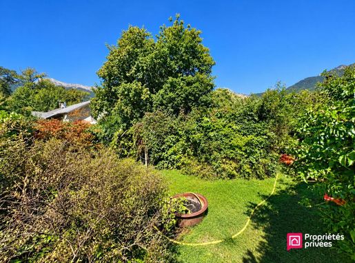 Maison 15 pièces 553 m² · à Gilly-sur-Isère · 553 m² · 650 000 €