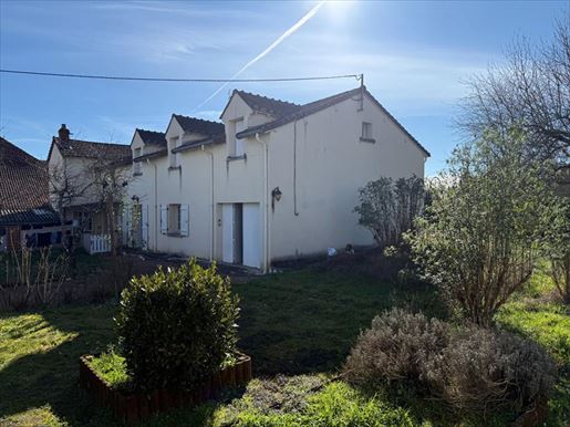 Immeuble 10 pièces 221 m² · à Lurcy-Lévis · 221 m² · 152 000 €