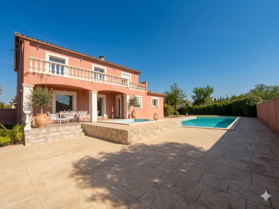 Maison à vendre, 196m², Nîmes