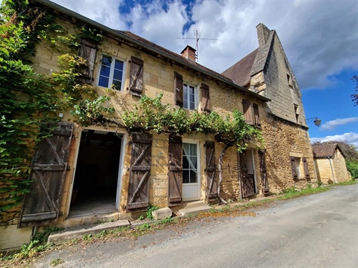 8 pièces 220 m² · à Sergeac · 220 m² · 265 000 €