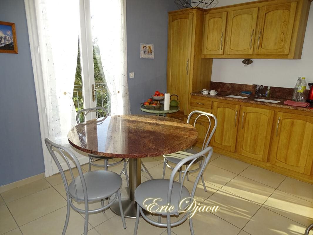 Maison à vendre, 236m², Condat-sur-Vézère