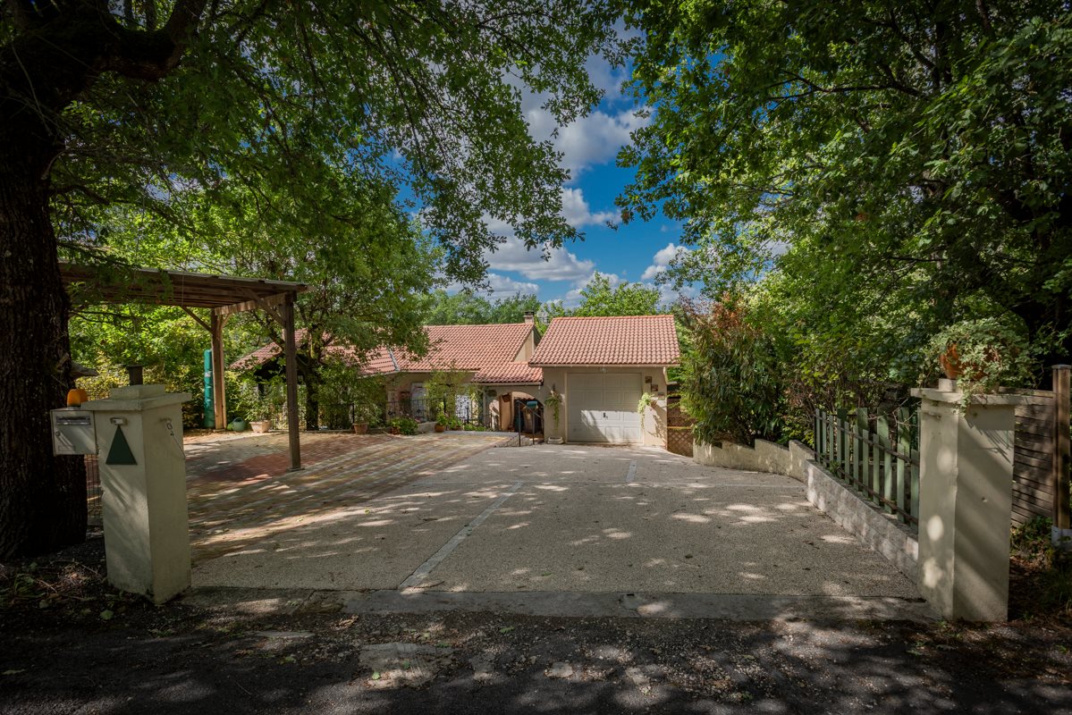 Maison à vendre, 156m², Couze-et-Saint-Front